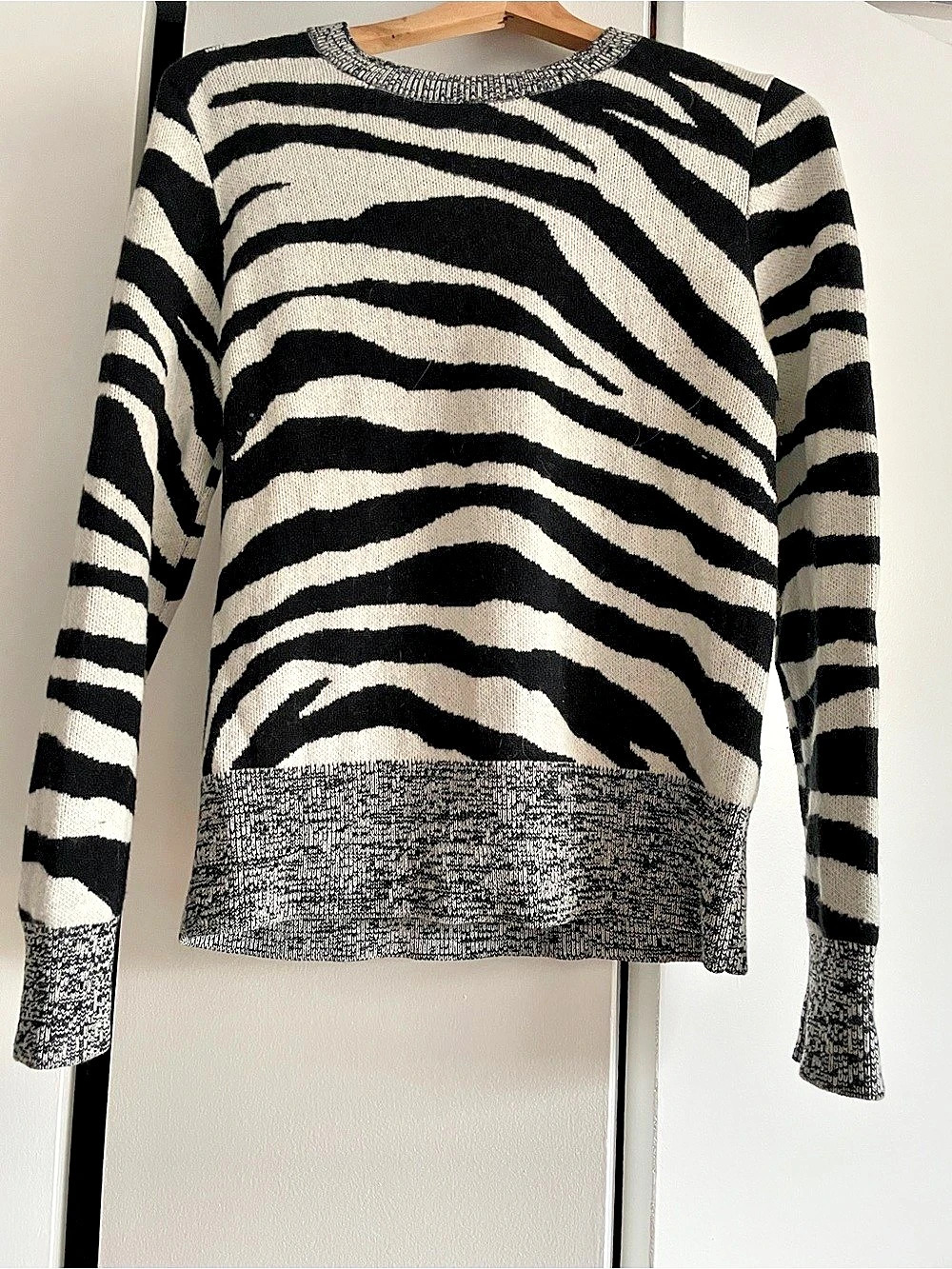 Banana Republic Merino Sweater Medium